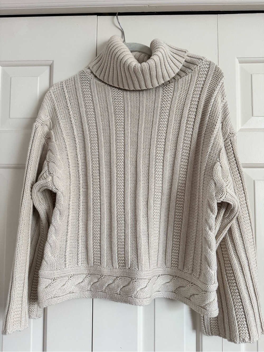 GAP Cream Cotton Cable Turtleneck Sweater